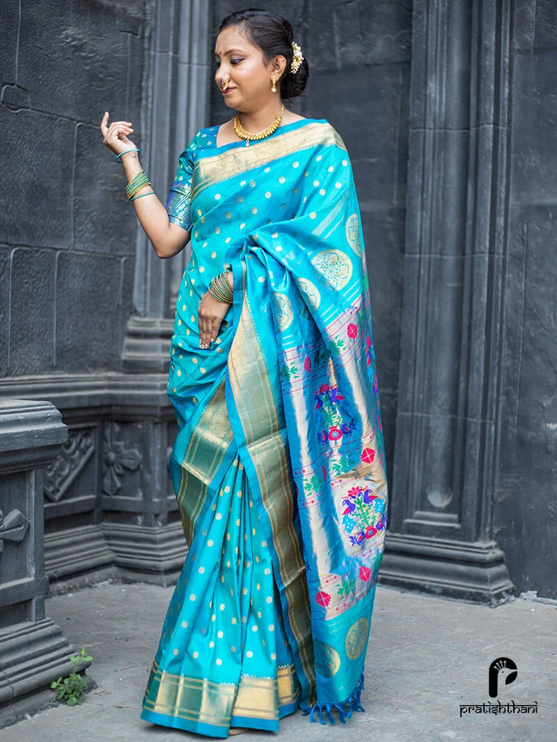 Handloom Kalanjali Paithani saree in a mesmerizing sky blue shade