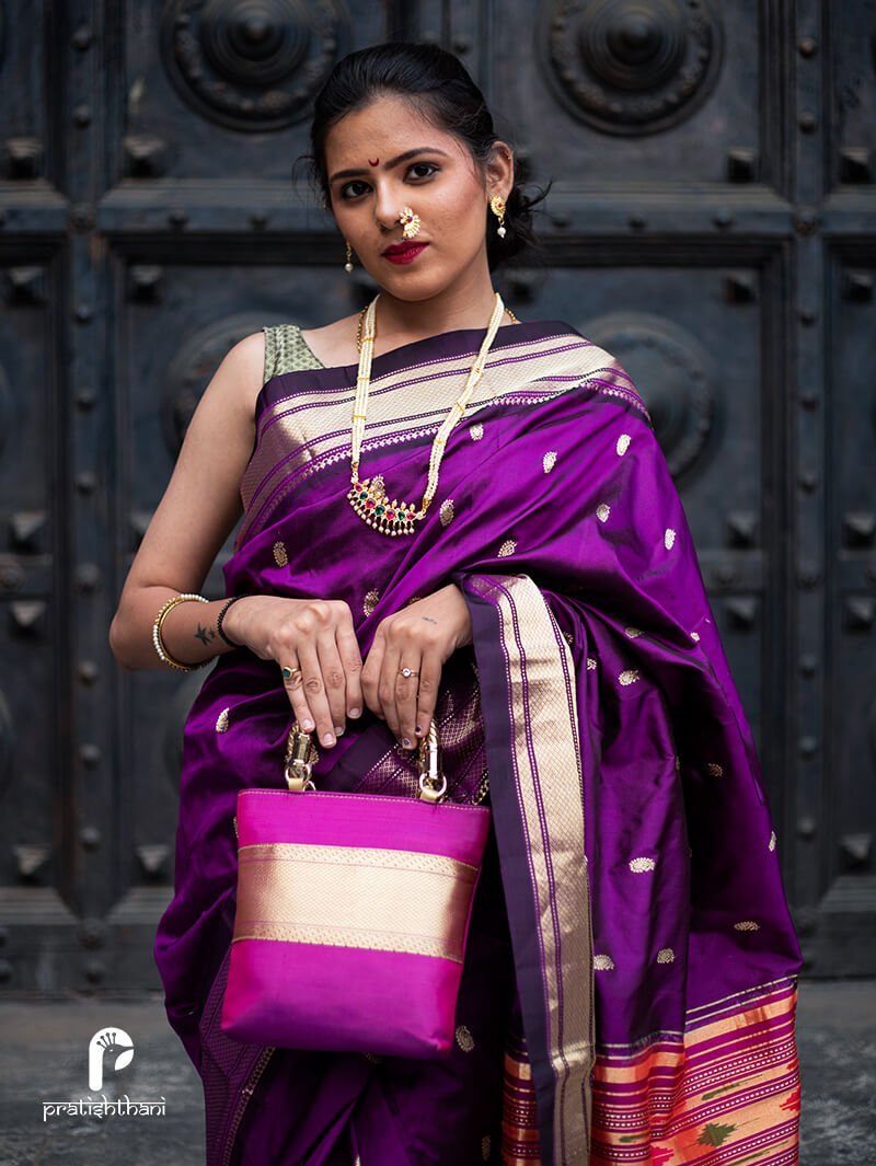Various Colors Are Available Women Designer Paithani Purse at Best Price in  Thane | Mypaithani Collections