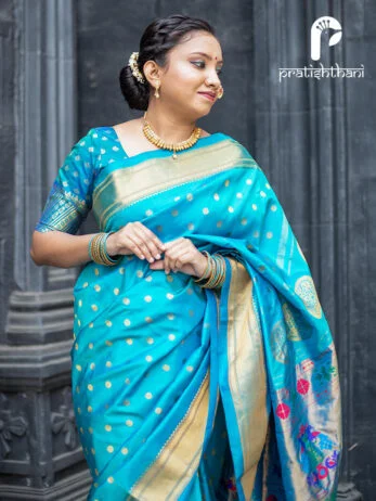 Earrings on paithani saree fashion